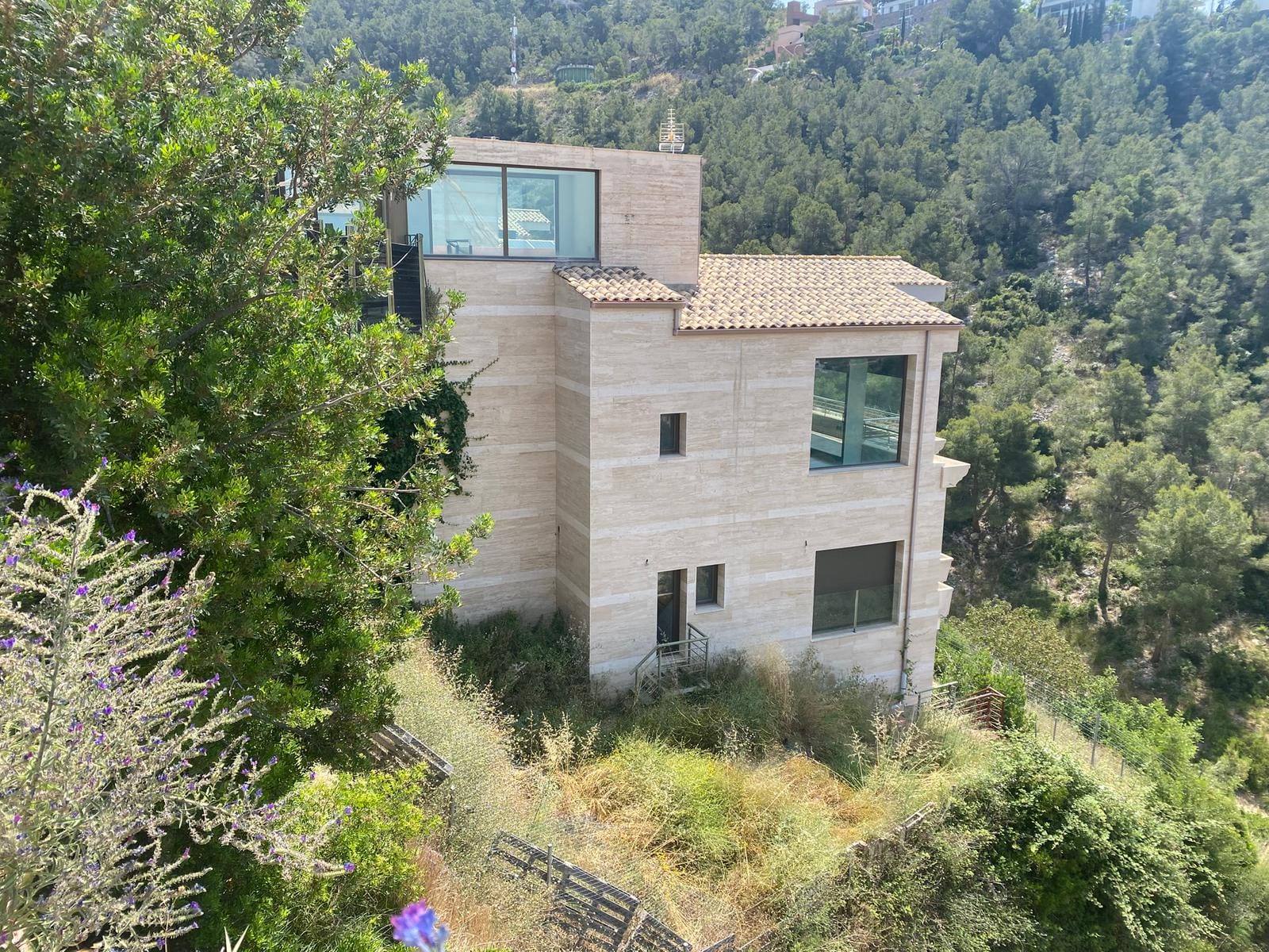 Foto de fachada del Proyecto Garrofers 102